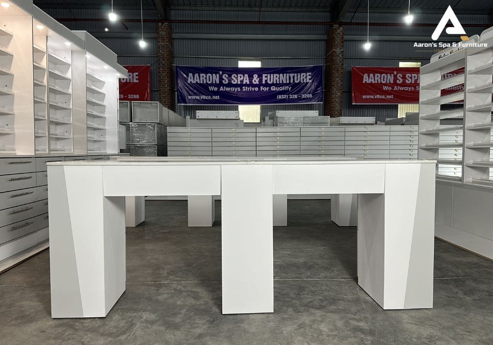 When buying a nail table with vent, pay attention to the style and color