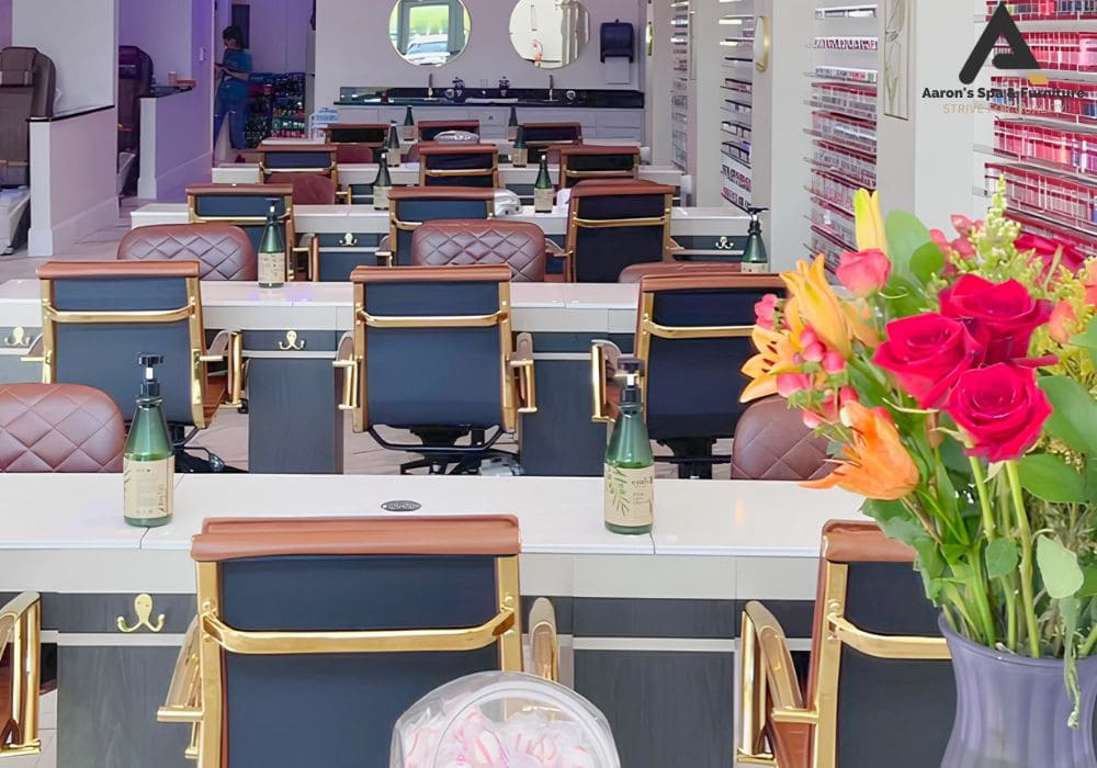 Choose the right size of nail table with vent for the salon