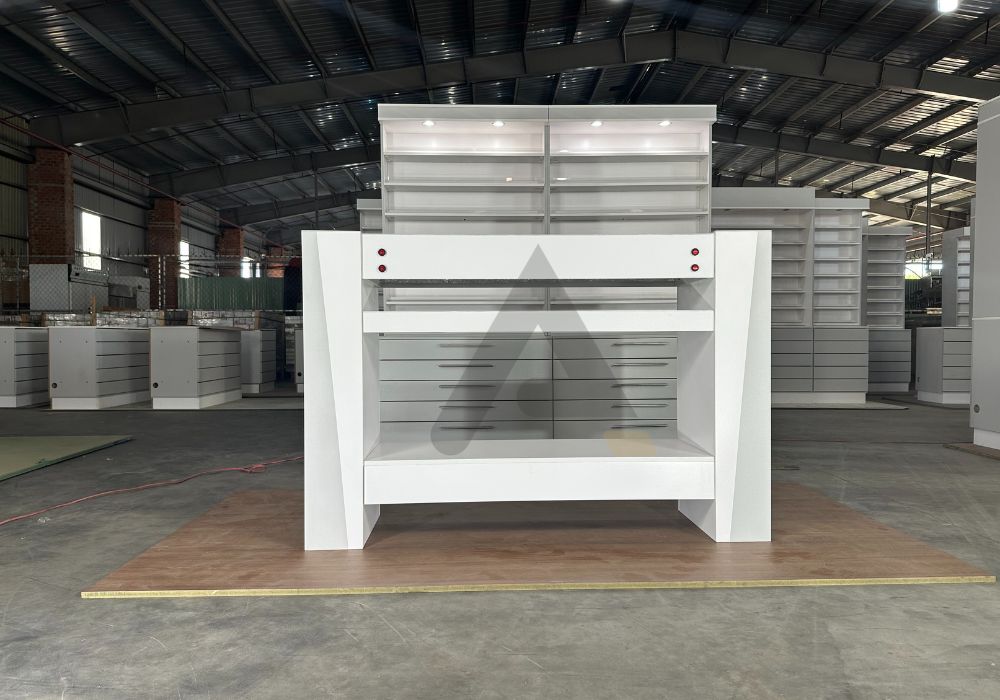 Nail dryer table will be more convenient for nail salon with 4 seats