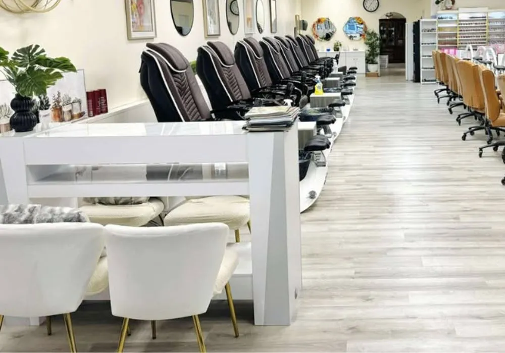 Feedback nail drying table 4 seats from customer nail salon.