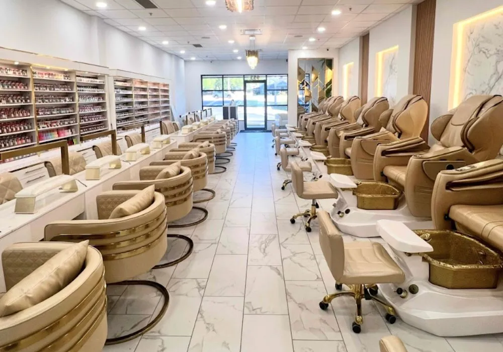 Luxurious nail salon decor attracts more customers