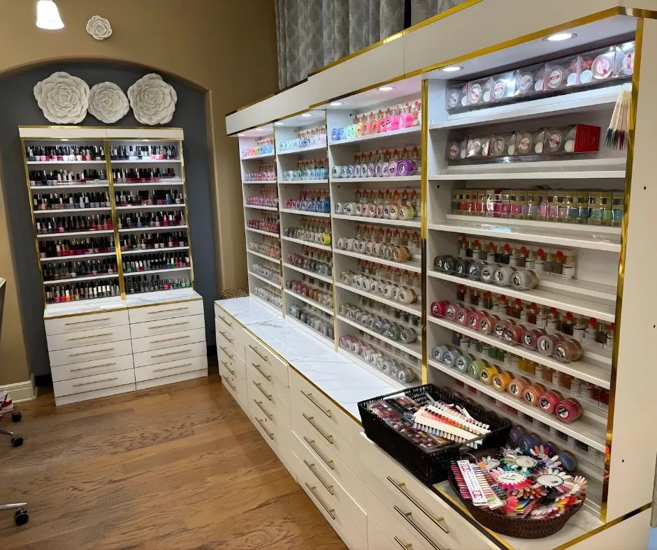 Polish rack with cabinet